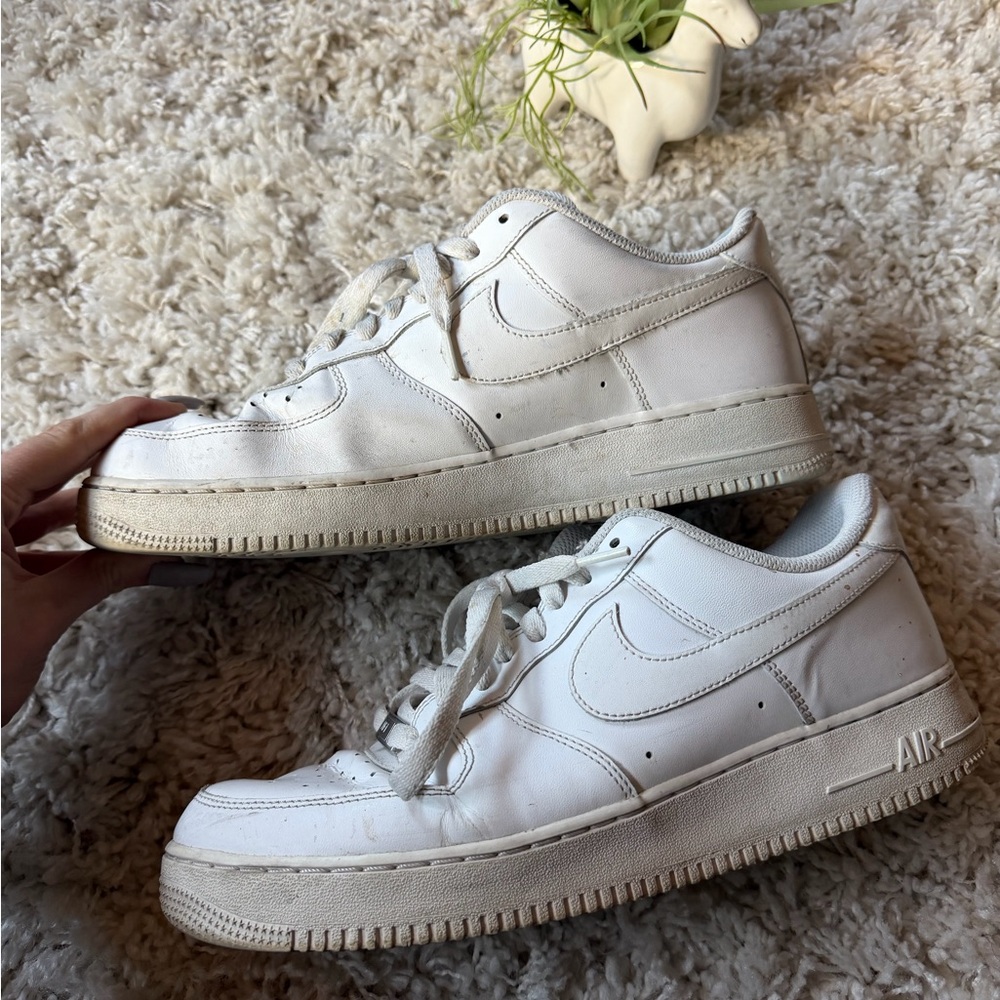 Nike men’s Nike Air Force One thick soul size 11 White Low-Top Sneakers
